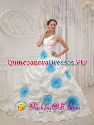 Clyro Powys Beautiful One Shoulder Neckline White Flowers Decorate Quinceanera Dress With ruffles