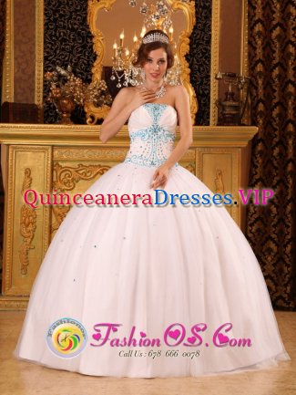 Beautiful Beading White Quinceanera Dress For Custom Made Strapless Satin and Organza Ball Gown In Apopka FL