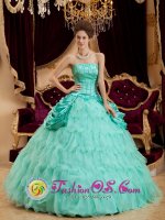 Aztec New mexico /NM USA Ruffles Decorate Affordable Apple Green Quinceanera Dress Fashionable Strapless Taffeta and Organza Ball Gown