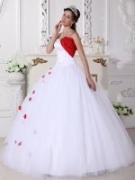 Grangeville Idaho/ID White and Red Sweetheart Neckline Quinceanera Dress With Hand Made Flowers Decorate(SKU QDZY106-GBIZ)