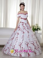 Sudbury East Anglia Off The Shoulder Embroidery Embellishment White and Red Quinceanera Dresses For Ball Gown Floor-length Taffeta and Organza