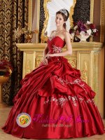 Banbridge Down Appliques and Ruched Bodice For Strapless Red Quinceanera Dress With Ball Gown And Pick-ups