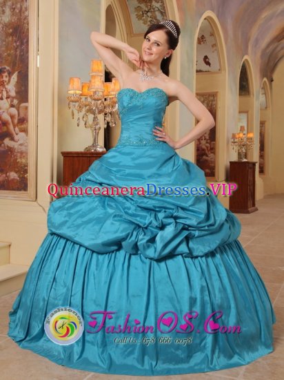 Wonderful Teal Quinceanera Dress With Pick-ups Sweetheart Neckline Taffeta Ball Gown in Hillsborough Carolina/NC - Click Image to Close