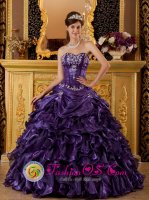 Lewiston Idaho/ID Gorgeous Organza Sweet 16 Quinceanera Dress With Purple Sweetheart Ruffle Decorate
