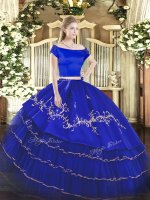 Two Pieces Ball Gown Prom Dress Royal Blue Off The Shoulder Organza and Taffeta Short Sleeves Floor Length Zipper(SKU SJQDDT1574002-2BIZ)