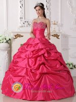 Encinitas California/CA Discount Hot Pink Sweetheart Beading and Pick-ups Quinceanera Dresses With Taffeta custom made