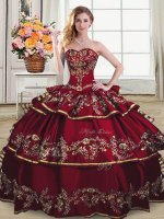 Sweetheart Sleeveless Vestidos de Quinceanera Floor Length Embroidery and Ruffled Layers Wine Red Organza