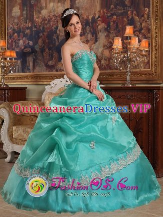Customize A-line Sweetheart neckline Appliques and Ruch Quinceanera Dresses With Pick-ups In in Nueva Gerona Cuba