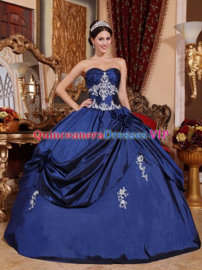 Grinnell Iowa/IA Cistomize Navy Blue Sweetheart Appliques Sweet Ball Gown 16 Dress With Hand Made Flowers - Click Image to Close