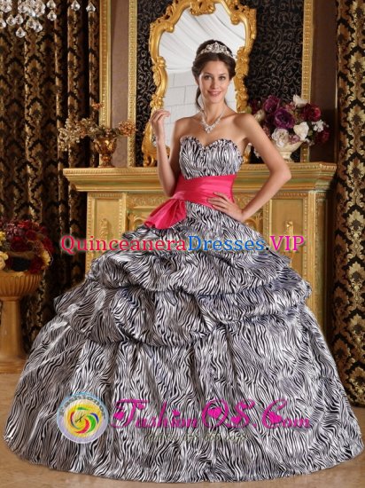 Luling TX A-line Zebra Sash Sweetheart Ball Gown Quinceanera Dreaaea With Pick-ups Floor-length - Click Image to Close