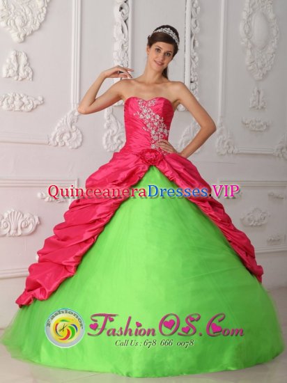 Wilmslow Cheshire Coral Red and Spring Green Appliques and Ruch Quinceanera Dress With Sweetheart Taffeta - Click Image to Close