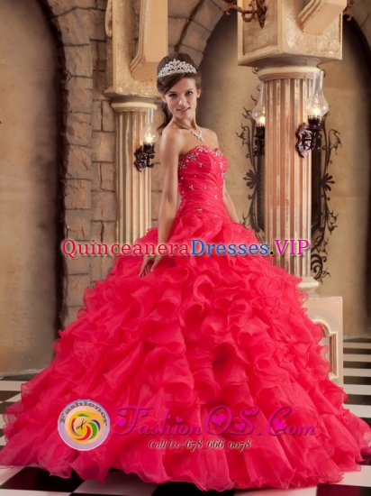 Wethersfield Connecticut/CT Perfect Ruched Sweetheart strapless Bodice and Beaded Decorate Bust For Quinceaners Dress With Ruffles Layered - Click Image to Close