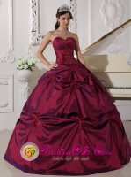 Jackson Mississippi/MS Beautiful Sweetheart Burgundy Pick-ups Quinceanera Dress With Exquisite Taffeta Appilques(SKU QDZY645-BBIZ)