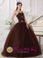 Tarporley Cheshire Rhinestones Decorate Bodice Modest Brown Quinceanera Dress Sweetheart Floor-length Tulle Ball Gown