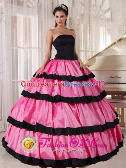 Llanrwst Gwynedd Sexy Floor length Rose Pink and Black Quinceanera Dress For Strapless Taffeta Layers Ball Gown - Click Image to Close
