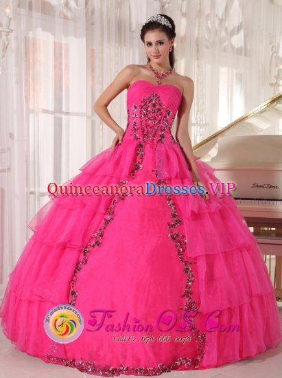 North Sioux City South Dakota/SD Gorgeous Paillette and applique For Fashionable Hot Pink Quinceanera Dress With Sweetheart Organza tiered skirt - Click Image to Close