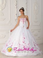 Kanta-Hame Finland Sweetheart Strapless Satin and Organza With Embroidery Cute White Quinceanera Dress Ball Gown