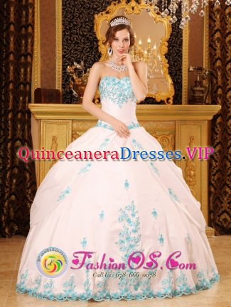 Helena Alabama/AL Exquisite Appliques Over Skirt For Sweetheart Quinceaners Dress White Ball gown