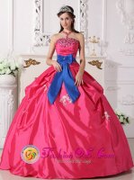 Chatou France Ball Gown Coral Red Sash Appliques and Beaded Decorate Bust Sweet 16 Dresses With a blue bow