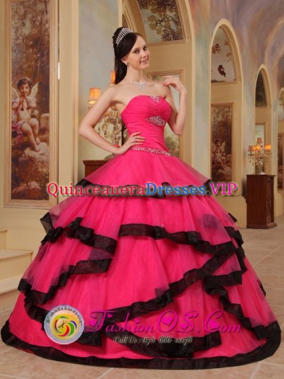 gorgeous Coral Red Appliques Decorate Quinceanera Dress IN Beaumont Texas/TX - Click Image to Close