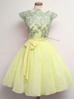 Trendy Knee Length Yellow Damas Dress Chiffon Cap Sleeves Lace and Belt