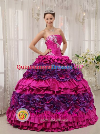 Richardson TX Cheap Fuchsia strapless Quinceanera Dress With white Appliques Decorate - Click Image to Close