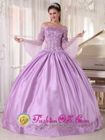 Bellville TX Stylish Taffeta and Organza Lilac Off The Shoulder Long Sleeves Quinceanera Gowns With Appliques For Sweet 16