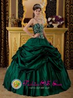 Annahilt Down Modest Dark Green Sweetheart Quinceanera Dress For Appliques With Beading And Hand Made Flowers Decorate(SKU QDZY205y-1BIZ)