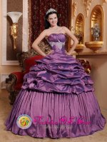 Stylish Lavender Pick-ups Quinceanera Dress With Taffeta Exquisite Appliques Ball Gown in West Columbia South Carolina S/C