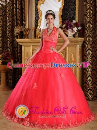 Gaucin Spain Gorgeous Halter Tulle Ball Gown Coral Red Quinceanera Gowns With delicate Appliques
