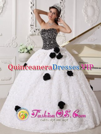 Bremen Germany Sequins and Hand Made Flowers Decorate Bodice Remarkable White and Black Quinceanera Dress Strapless Special Fabric Gorgeous Ball Gown