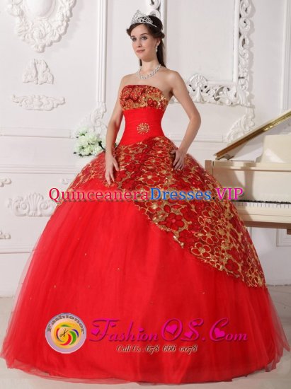 Lace Appliques Decorate Inexpensive Red Quinceanera Dress With Tulle Custom Made In Melville New York/NY - Click Image to Close