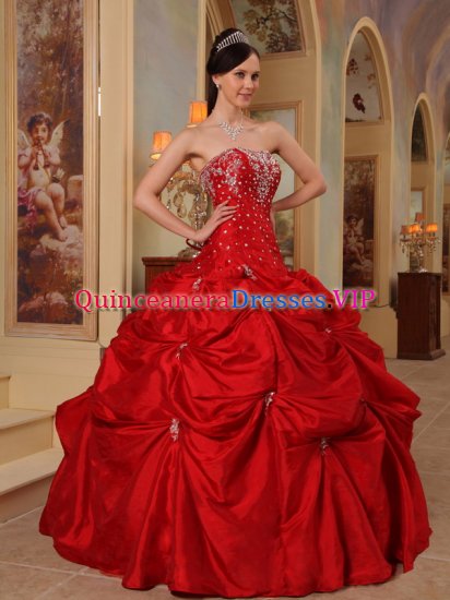 Orange City Iowa/IA Affordable Red Beading and Embroidery Decorate Bodice Quinceanera Dress Strapless Taffeta Ball Gown - Click Image to Close