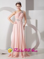 Makawao Hawaii/HI One Shoulder Baby Pink Empire Brush Train Chiffon Ruch and Beading Elegant Quinceanera Dama Dress