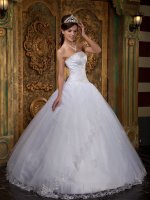 Ames Iowa/IA Cheap White Quinceanera Dress With Strapless Neckline Embroidey and Lace Decorate