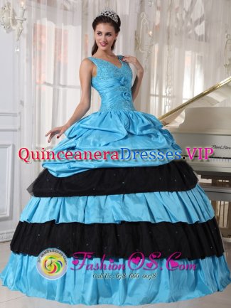 Pretty straps V-neck Beaded hand flower Decorate ruffled Aqua and Black Quinceanera Dress for