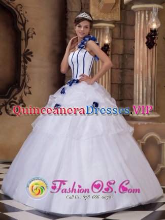 Meridian Mississippi/MS Elegant Hand Made Flowers Popular White One Shoulder Satin and Organza Ball Gown Quinceanera Dress For