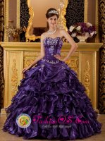 Benahavis Spain Gorgeous Organza Sweet 16 Quinceanera Dress With Purple Sweetheart Ruffle Decorate