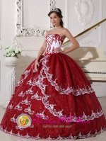 Consuelo Dominican Republic Appliques Decorate White and Wine Red Quinceanera Dress