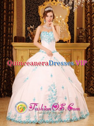 Flowood Mississippi/MS Exquisite Appliques Over Skirt For Sweetheart Quinceaners Dress White Ball gown
