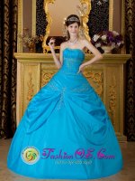 Augustdorf Strapless Sky Blue Quinceanera Dress With Appliques Decorate Pick-ups Gown(SKU QDZY087y-6BIZ)