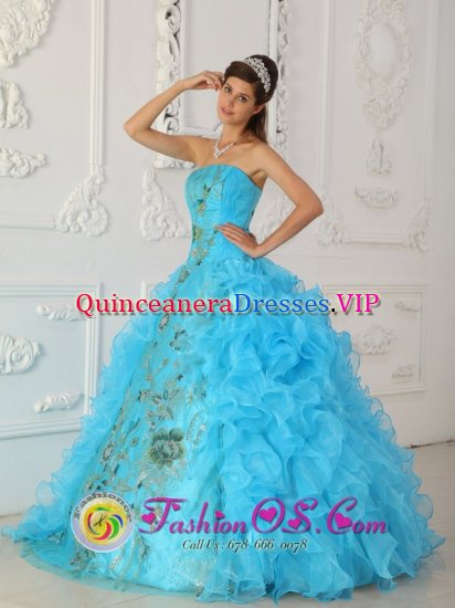 Strapless Floor-length Aque Blue Ruffles Flagstaff AZ Surprise Quinceanera Dresses With Appliques For Sweet 16 - Click Image to Close