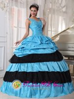 Pudasjarvi Finland Pretty straps V-neck Beaded hand flower Decorate ruffled Aqua and Black Quinceanera Dress for