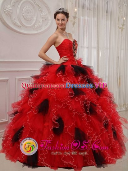 Anchorage Alaska/AK Chugiak Alaska/AK Beautiful Red and Black Quinceanera Dress Sweetheart Orangza Beading and Ruffles Decorate Bodice Elegant Ball Gown - Click Image to Close