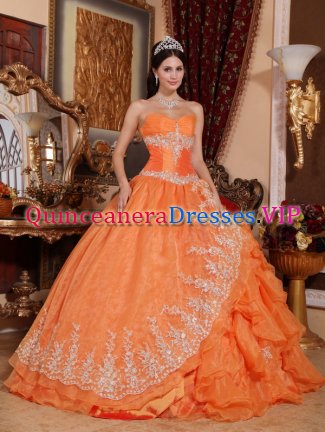 Gorgeous Orange Red Ruched Bodice Quinceanera Dress For In Altoona Iowa/IA Sweetheart Organza Beading Ball Gown