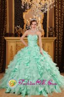 Malaga Spain Ruffled Layers Decorate Organza Apple Green Ruching Quinceanera Dress With Sweetheart Neckline