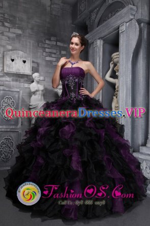 Calpe Spain Strapless Appliques and Decorate Bodice Ruffles Taffeta and Organza Exclusive Drak Purple and Black Quinceanera Dresses