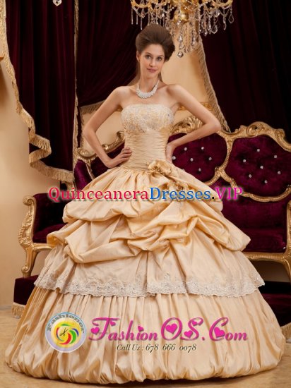 Champagne Strapless Appliques With Beading Decorate Hand Made Flowers and Pick-ups For Quinceanera Dress In Sandy Utah/UT - Click Image to Close
