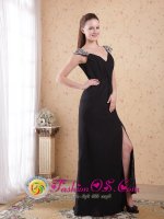 Black Column V-neck and Open Back Brush Train Chiffon Beading and Ruch Quinceanera Dama Dress in Boca Raton FL(SKU PDHXQ016BIZ)