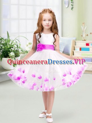 Popular Scoop Sleeveless Little Girls Pageant Dress Wholesale Knee Length Appliques and Belt White Tulle